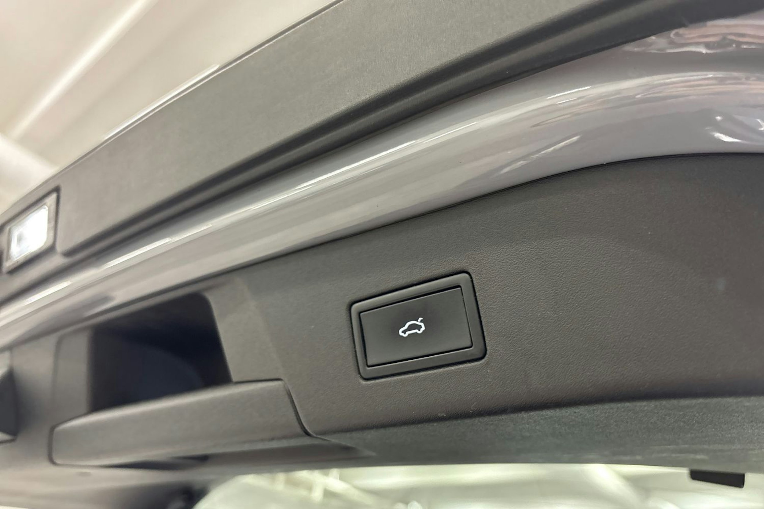 harmaa Volkswagen ID.5 2022 kuva 18.