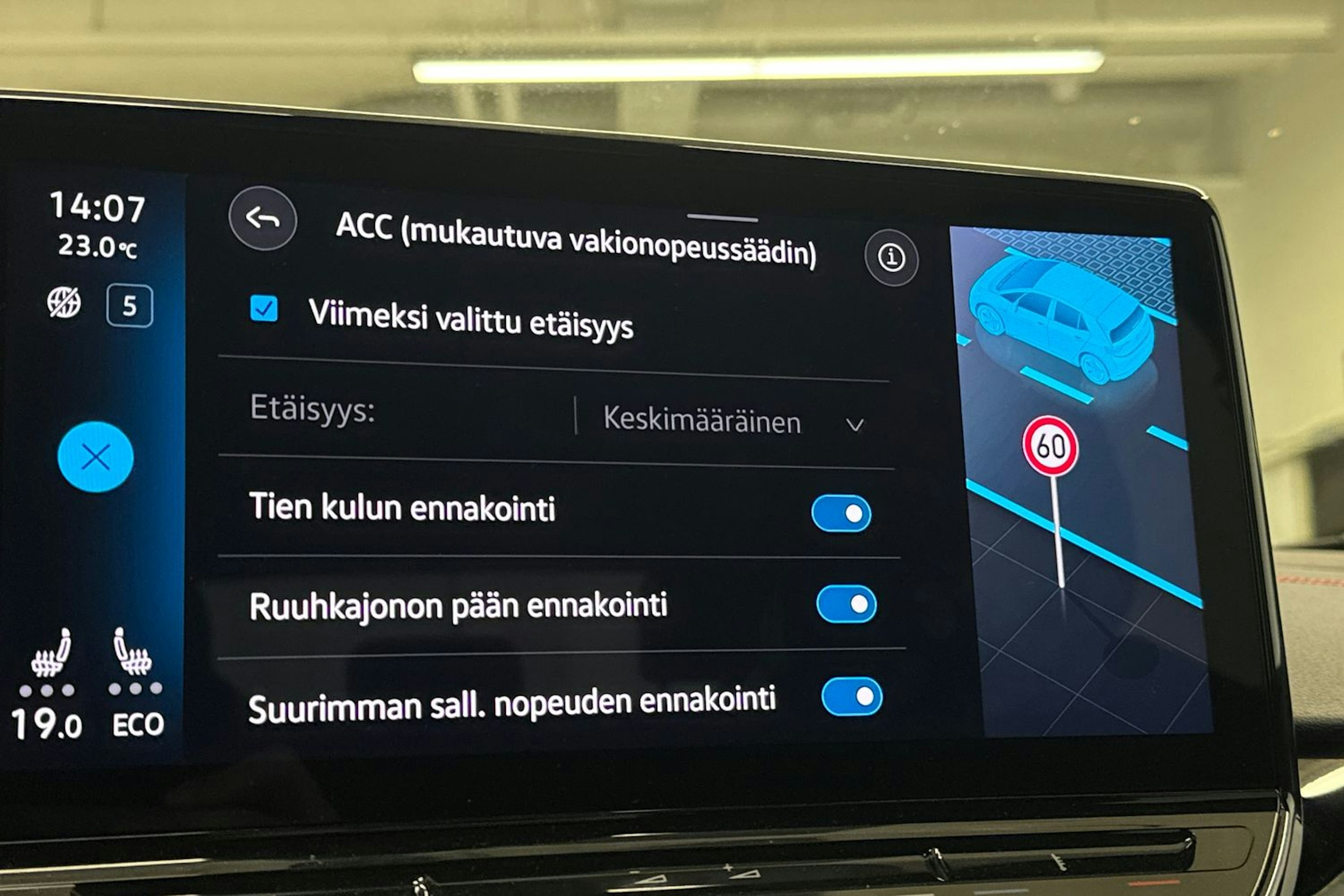 musta Volkswagen ID.5 2022 kuva 30.