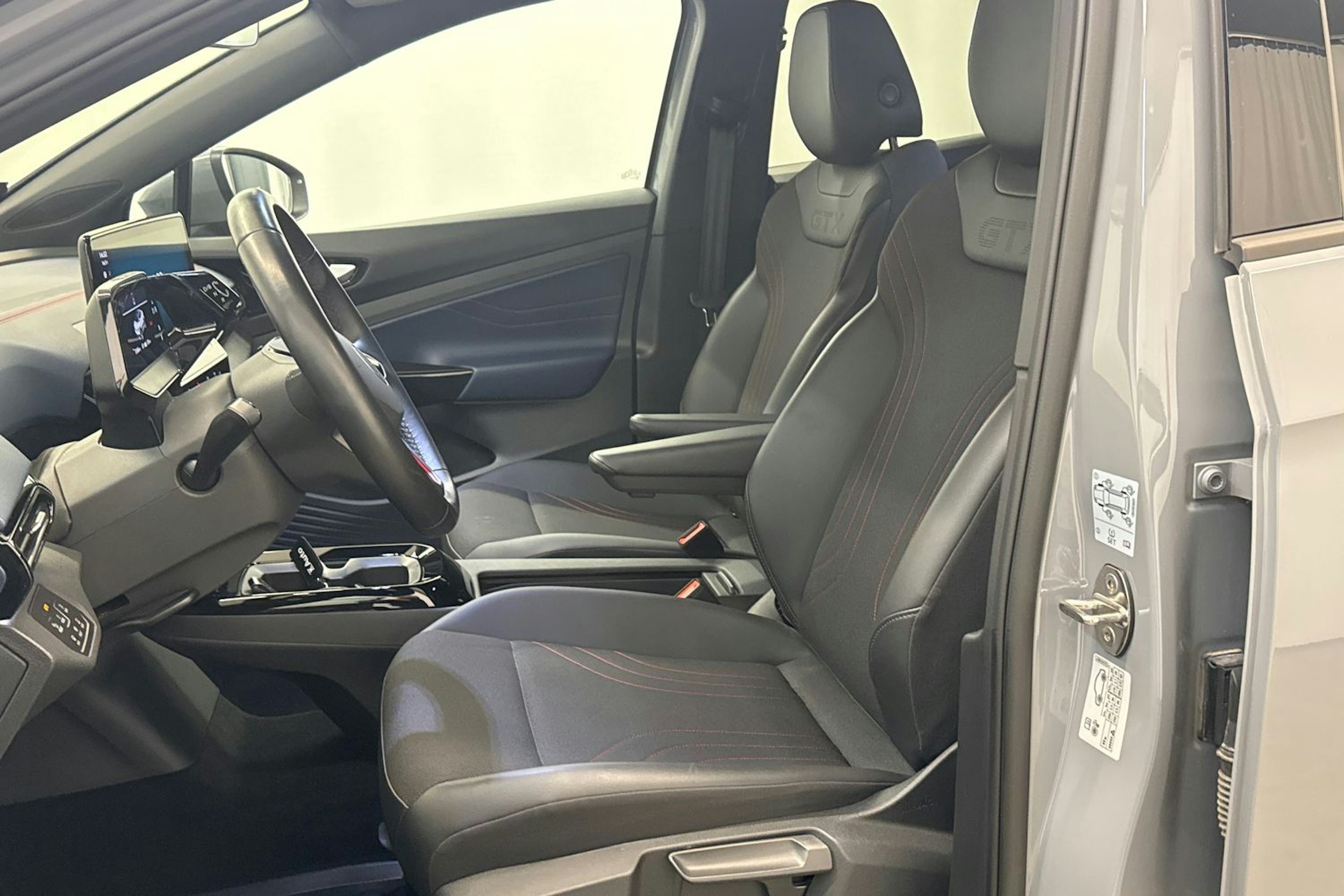 harmaa Volkswagen ID.5 2022 kuva 15.