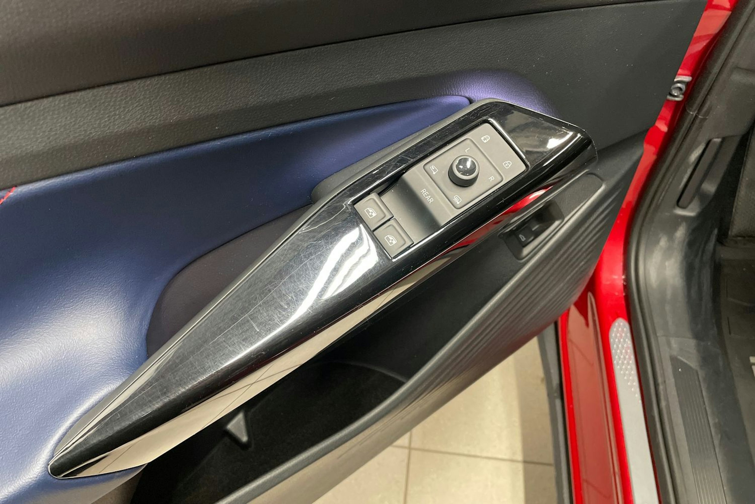 Punainen Volkswagen ID.5 2022 kuva 18.