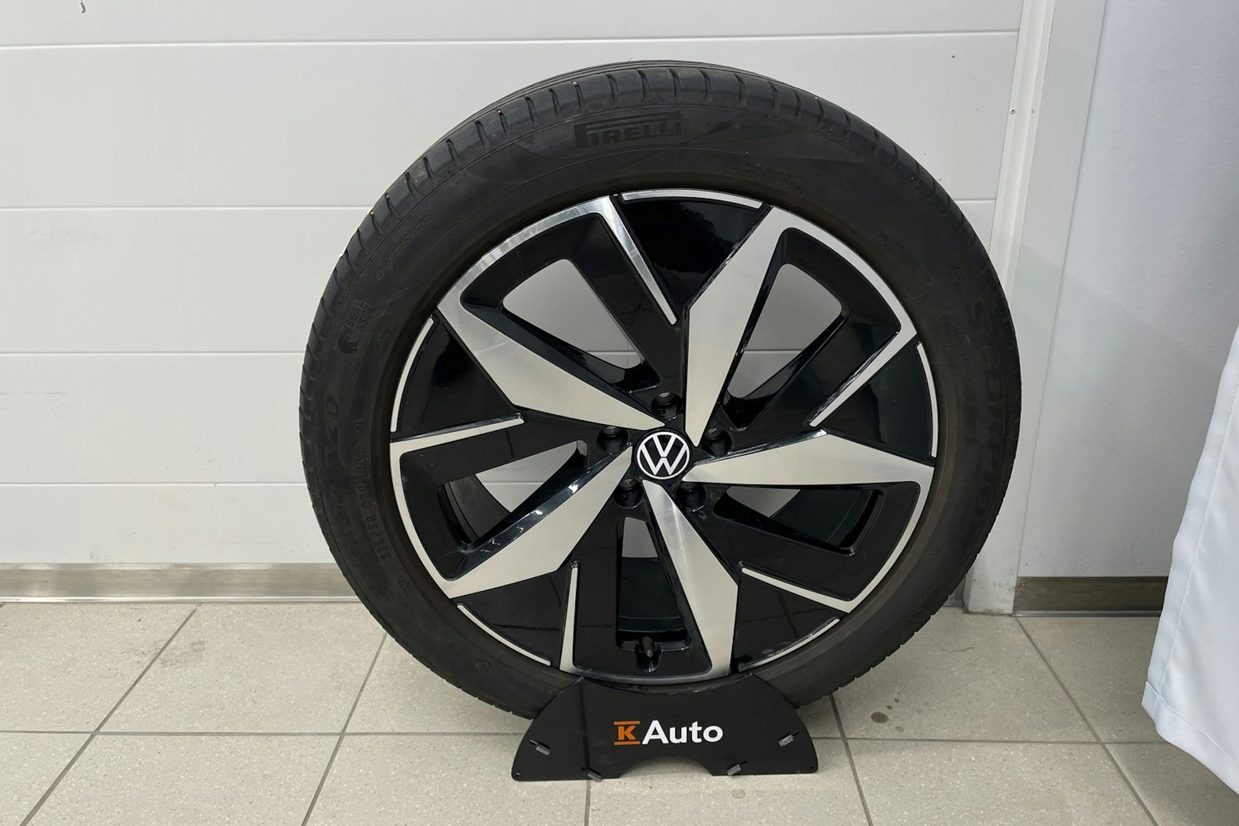 Punainen Volkswagen ID.5 2022 kuva 21.