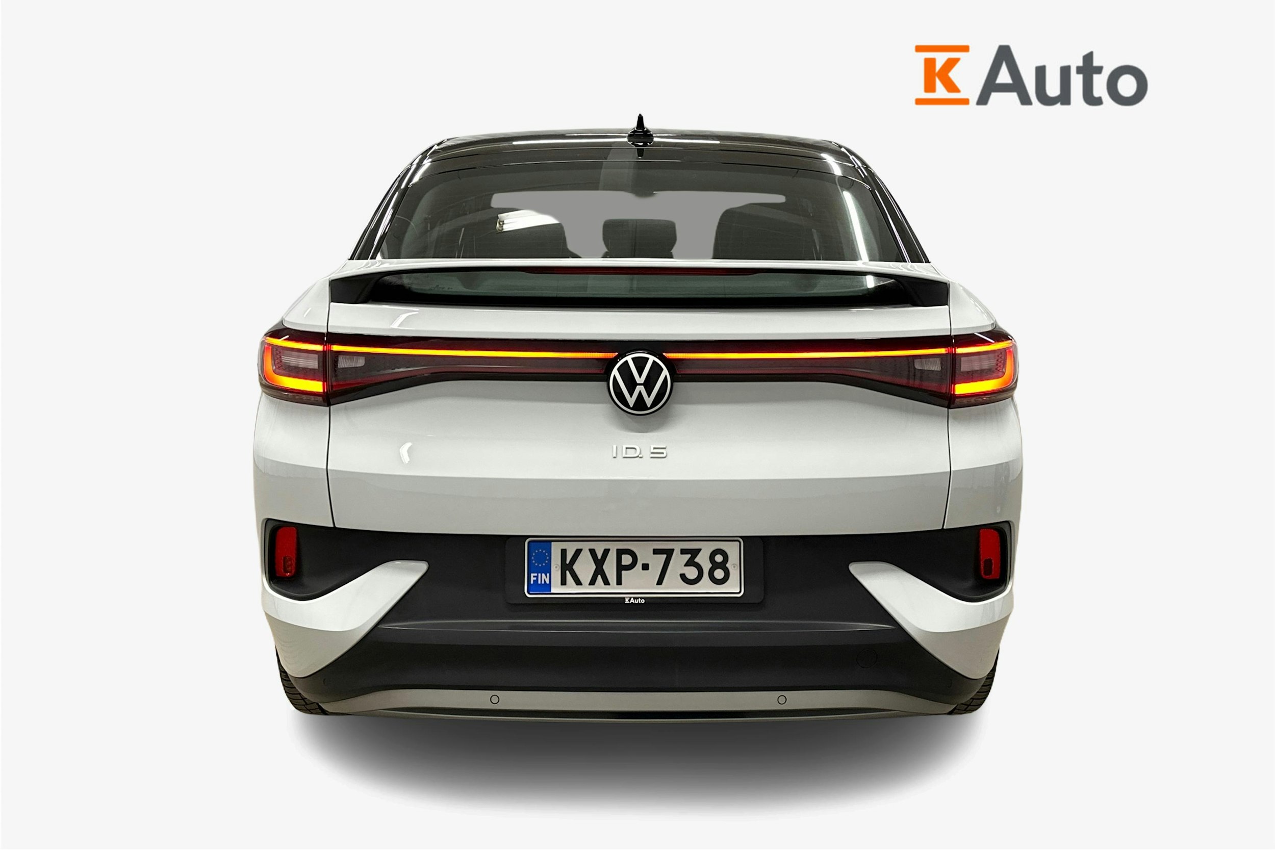 valkoinen Volkswagen ID.5 2022 kuva 3.