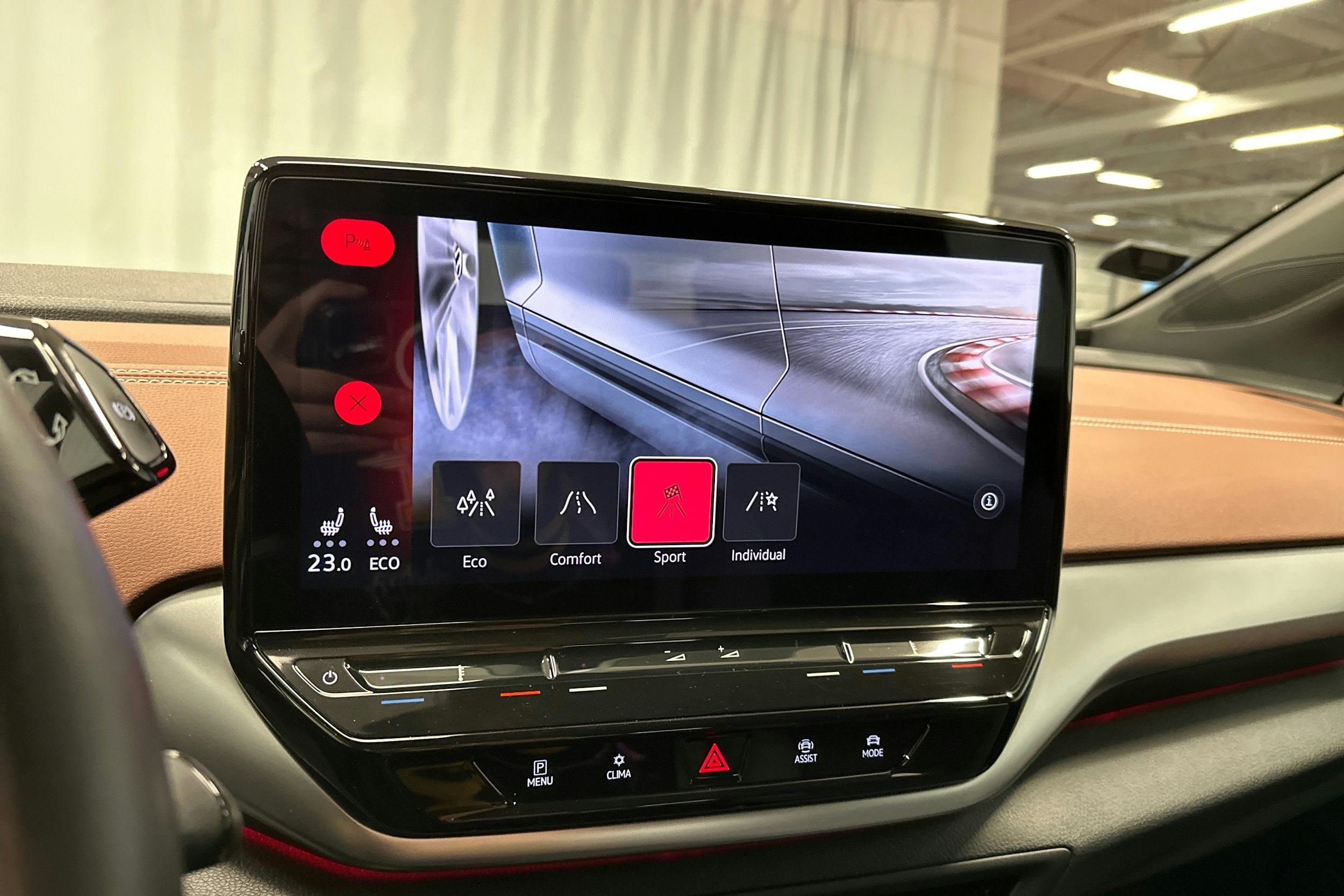 valkoinen Volkswagen ID.5 2022 kuva 19.