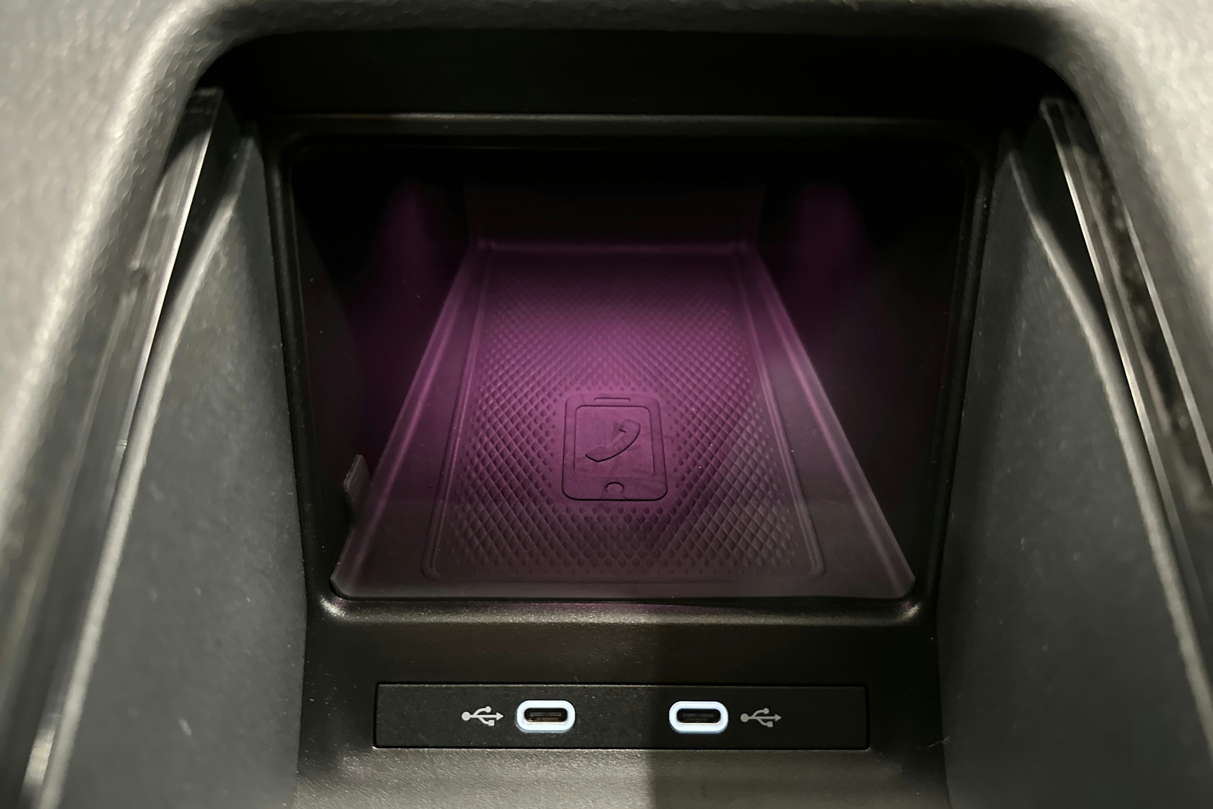 valkoinen Volkswagen ID.5 2022 kuva 24.