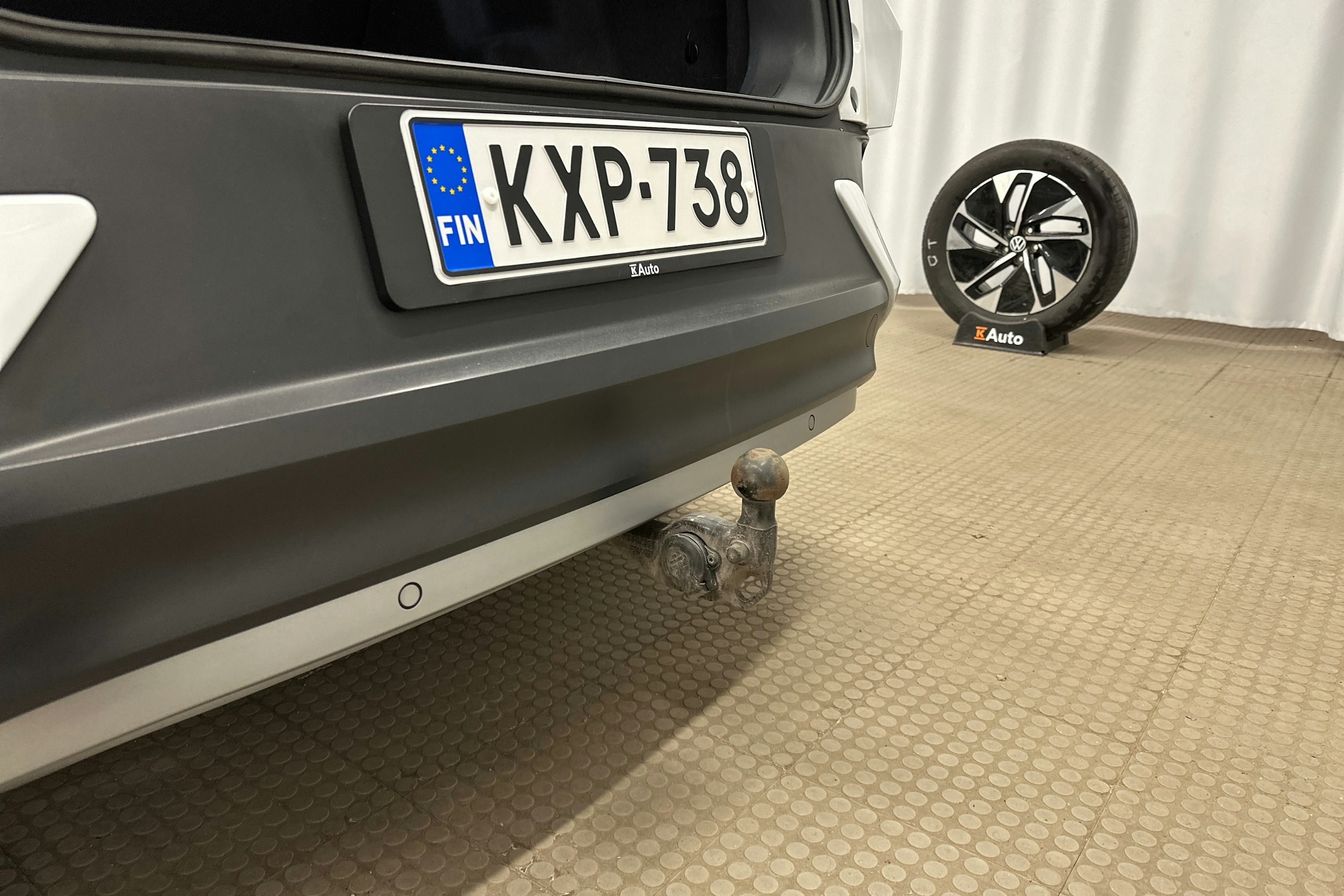 valkoinen Volkswagen ID.5 2022 kuva 27.