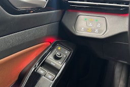 punainen Volkswagen ID.5 2022 kuva 18.