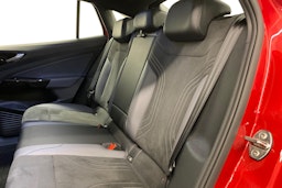 punainen Volkswagen ID.5 2023 kuva 10.