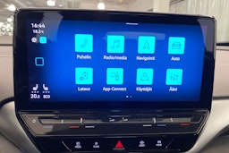 punainen Volkswagen ID.5 2023 kuva 18.