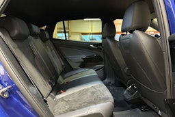 sininen Volkswagen ID.5 2022 kuva 15.