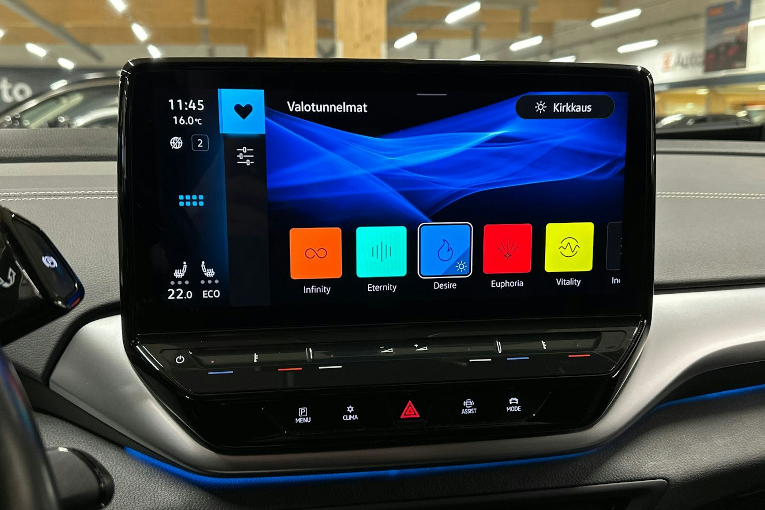 sininen Volkswagen ID.5 2022 kuva 19.