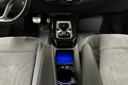 sininen Volkswagen ID.5 2022 kuva 22.