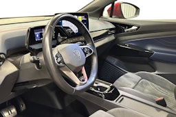 punainen Volkswagen ID.5 2022 kuva 7.