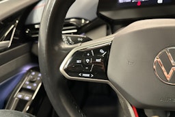 punainen Volkswagen ID.5 2022 kuva 14.