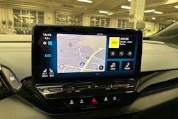 punainen Volkswagen ID.5 2022 kuva 18.