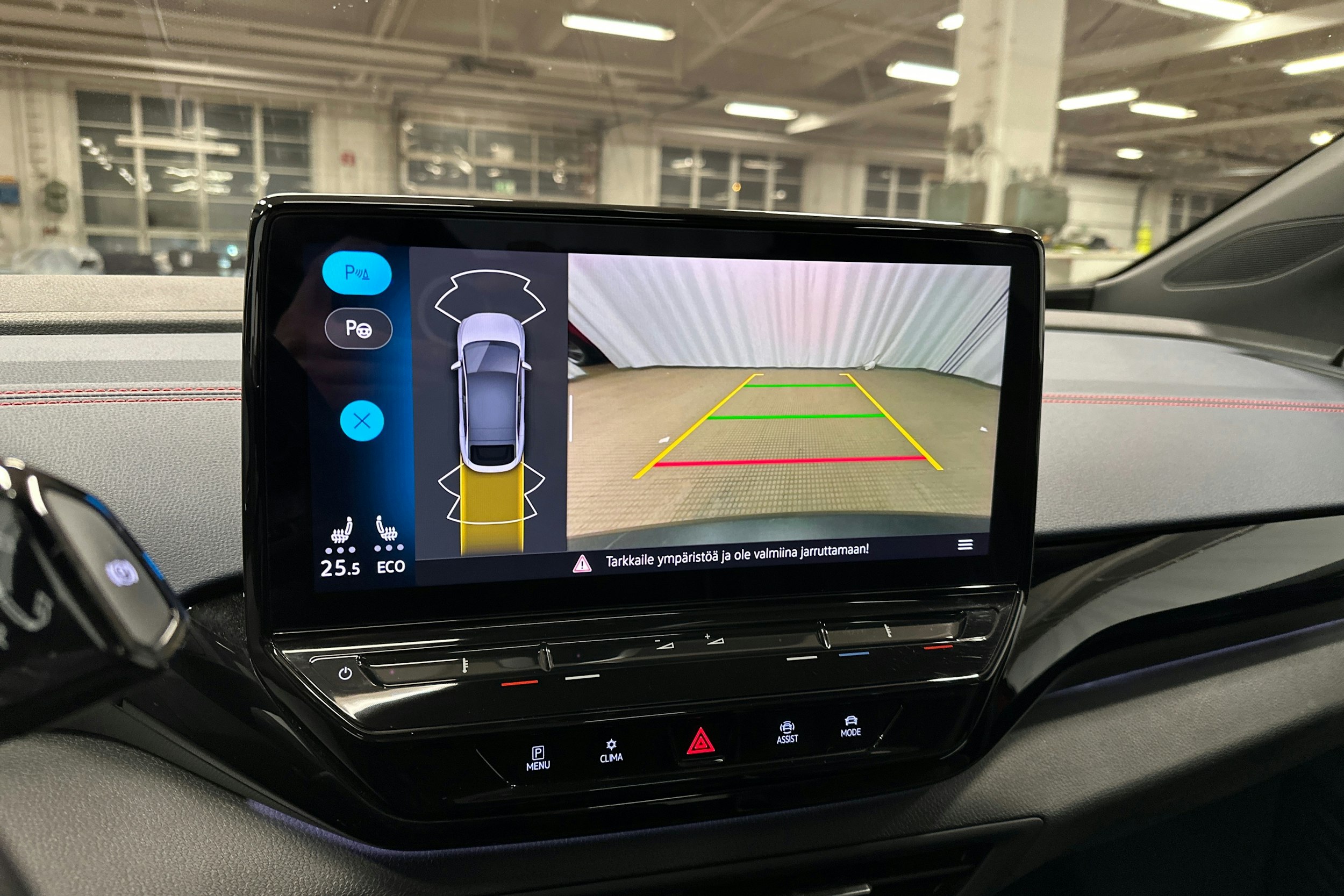 punainen Volkswagen ID.5 2022 kuva 19.