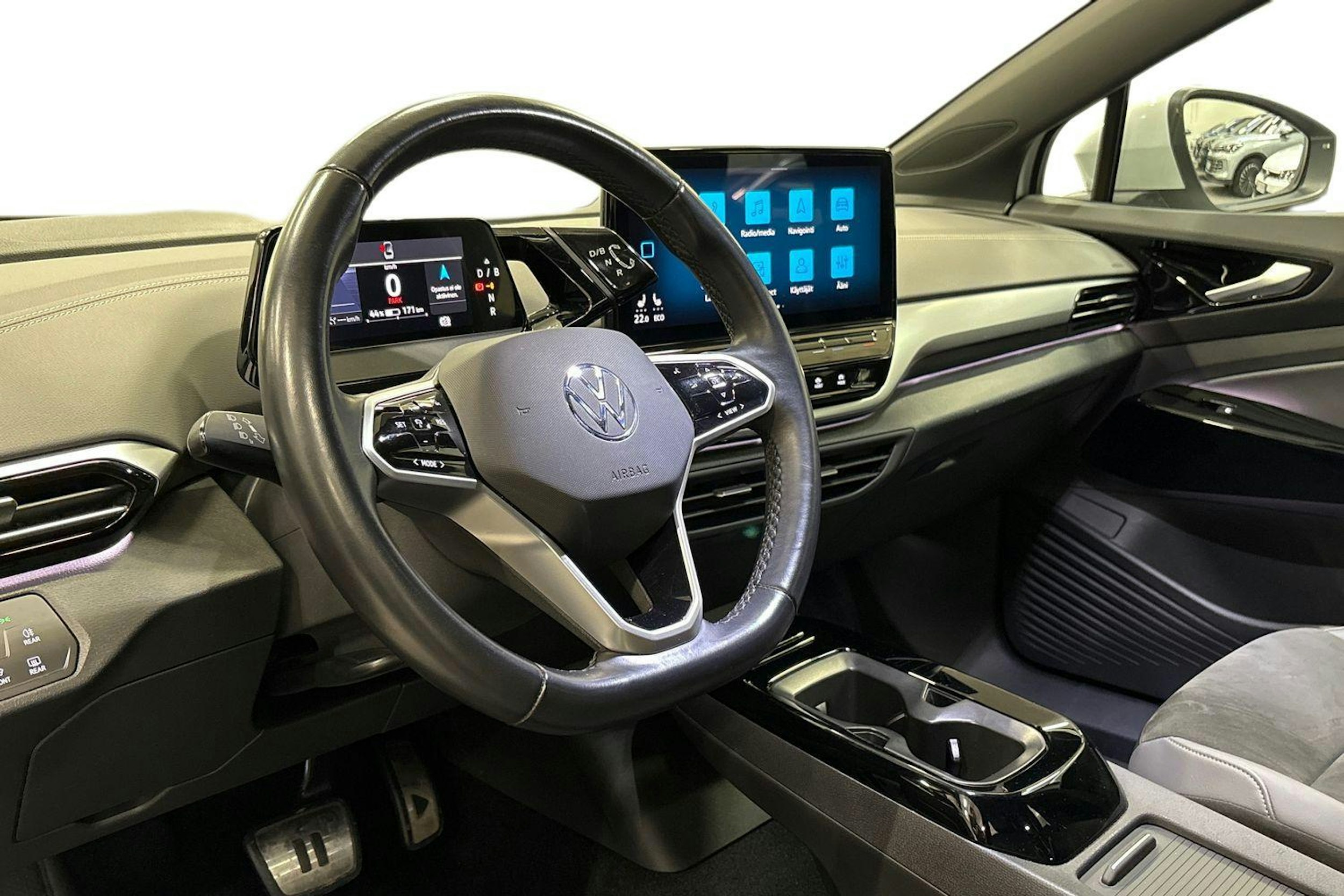 valkoinen Volkswagen ID.5 2022 kuva 6.