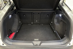 valkoinen Volkswagen ID.5 2022 kuva 14.