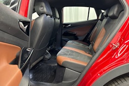 punainen Volkswagen ID.5 2023 kuva 14.