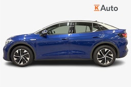 sininen Volkswagen ID.5 2022 kuva 6.
