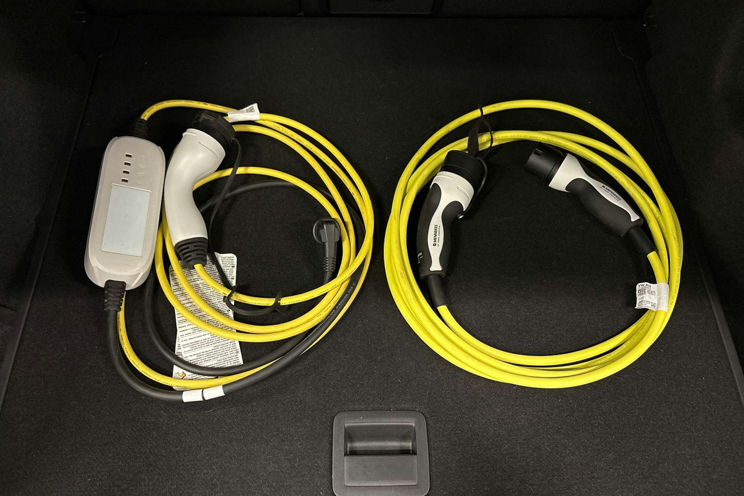 sininen Volkswagen ID.5 2022 kuva 18.