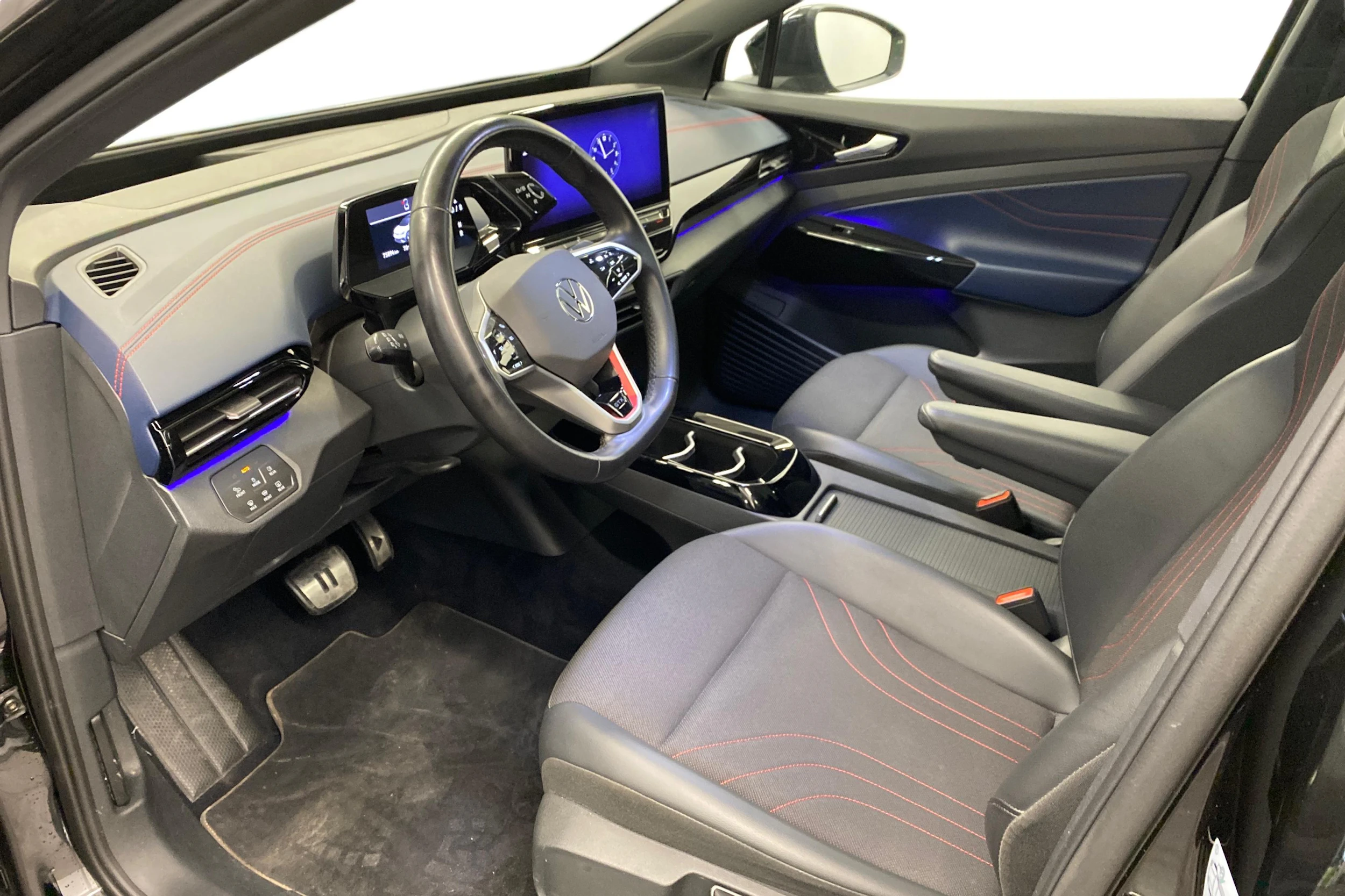 musta Volkswagen ID.5 2022 kuva 6.