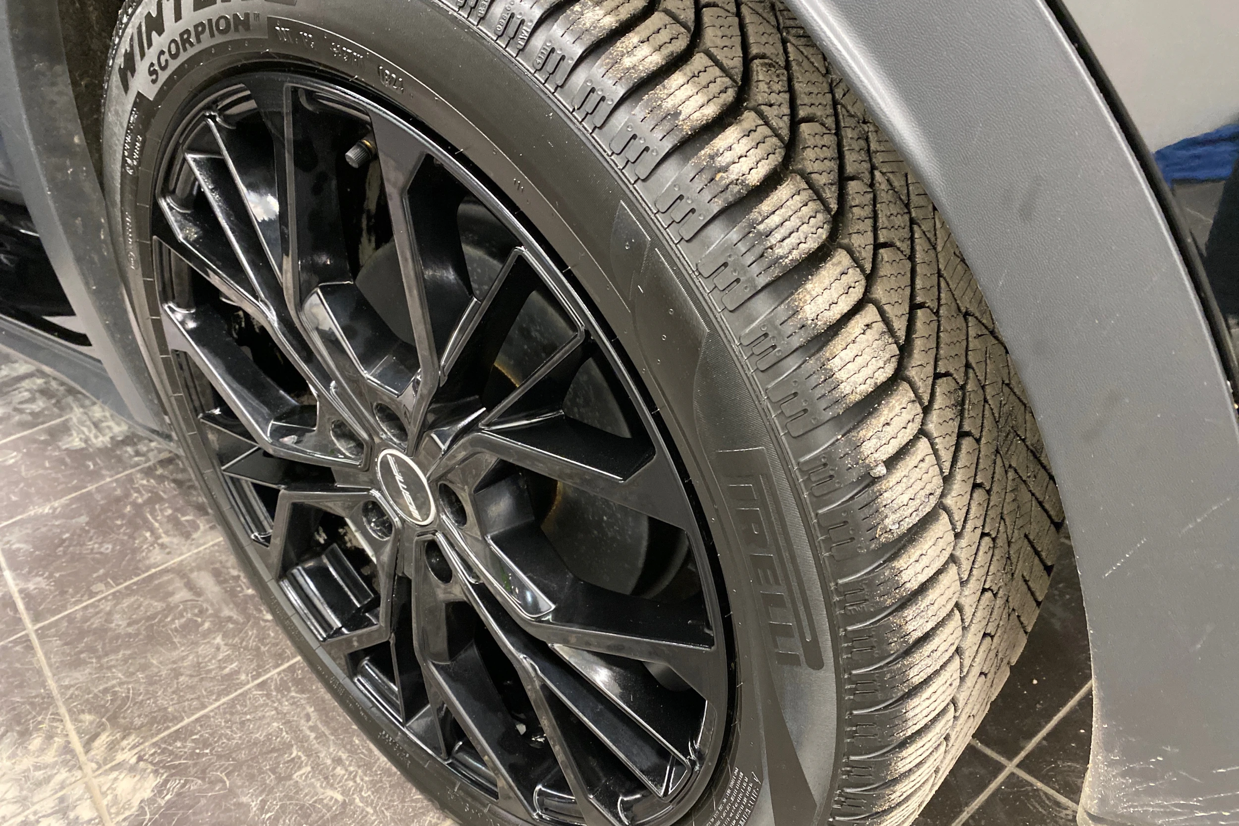 musta Volkswagen ID.5 2022 kuva 10.