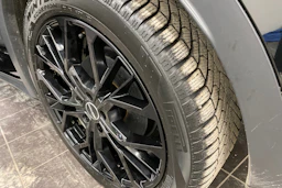 musta Volkswagen ID.5 2022 kuva 10.