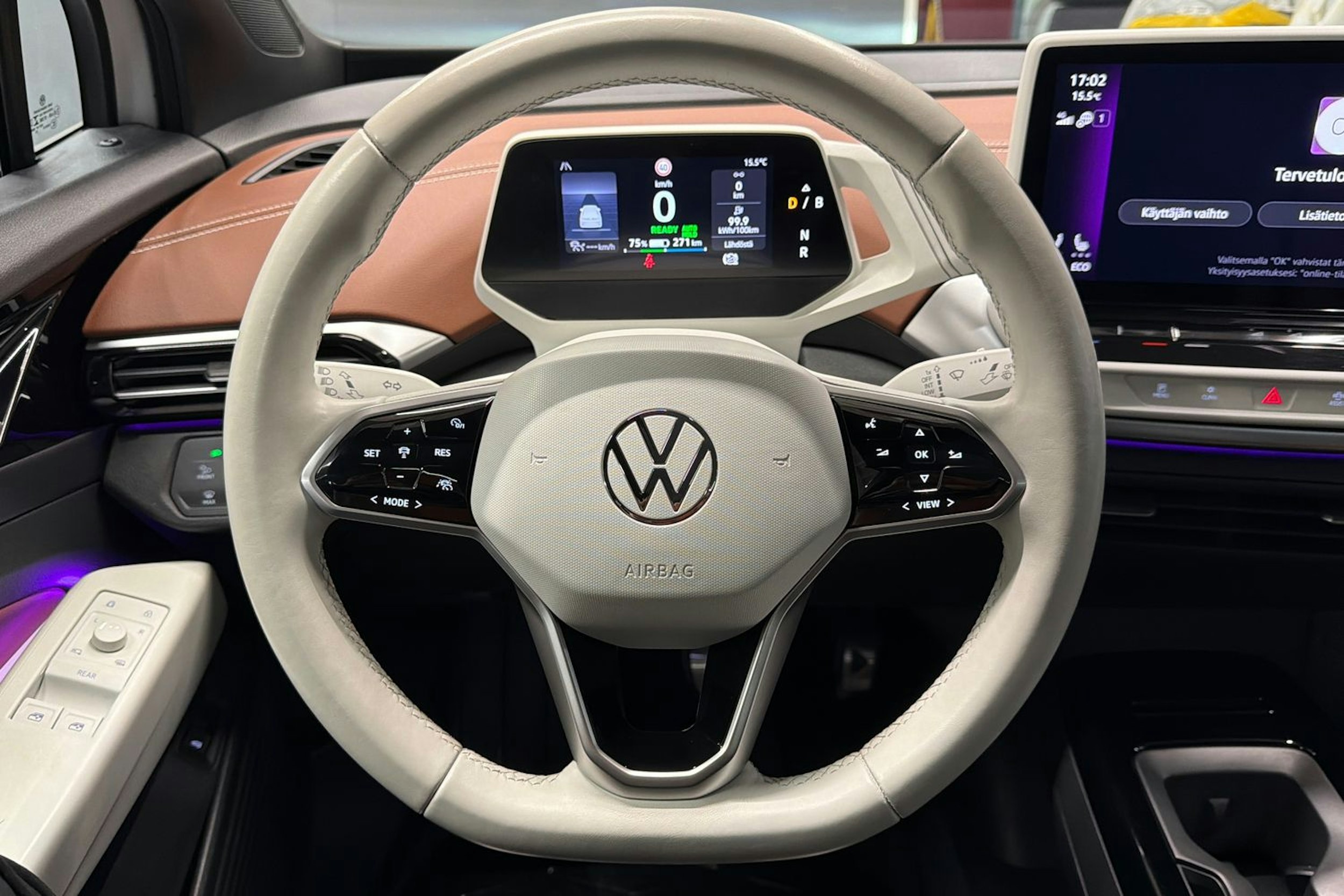 valkoinen Volkswagen ID.5 2022 kuva 13.