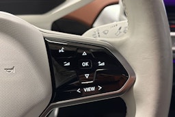 valkoinen Volkswagen ID.5 2022 kuva 16.