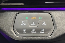 valkoinen Volkswagen ID.5 2022 kuva 17.