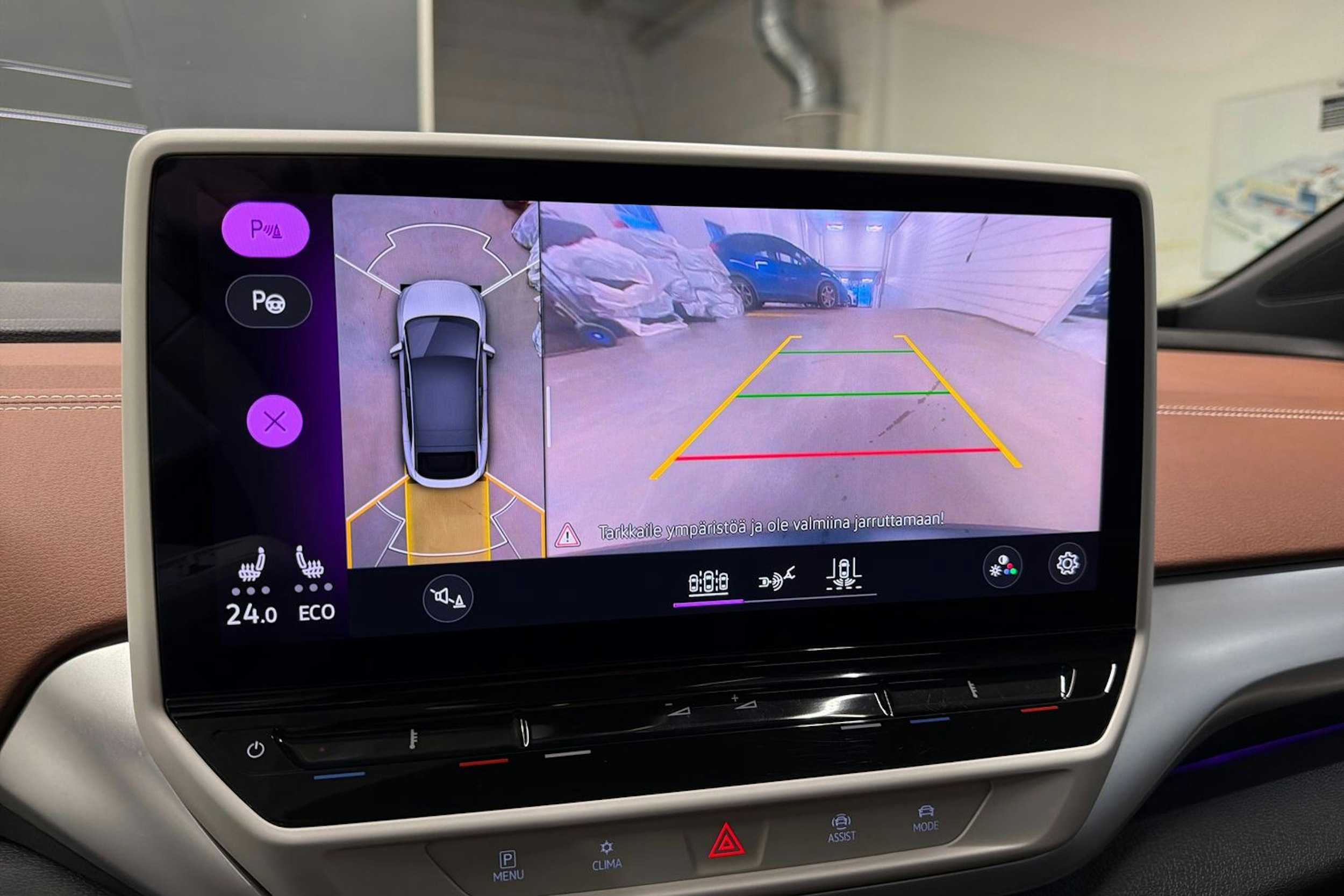 valkoinen Volkswagen ID.5 2022 kuva 21.