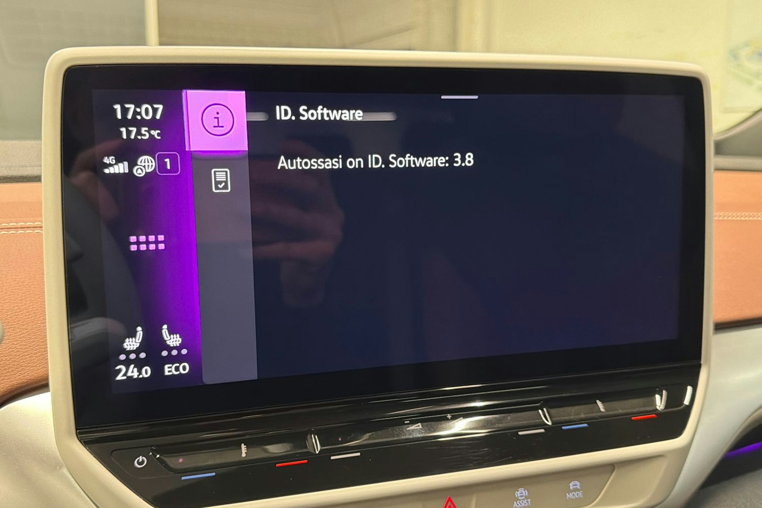 valkoinen Volkswagen ID.5 2022 kuva 22.