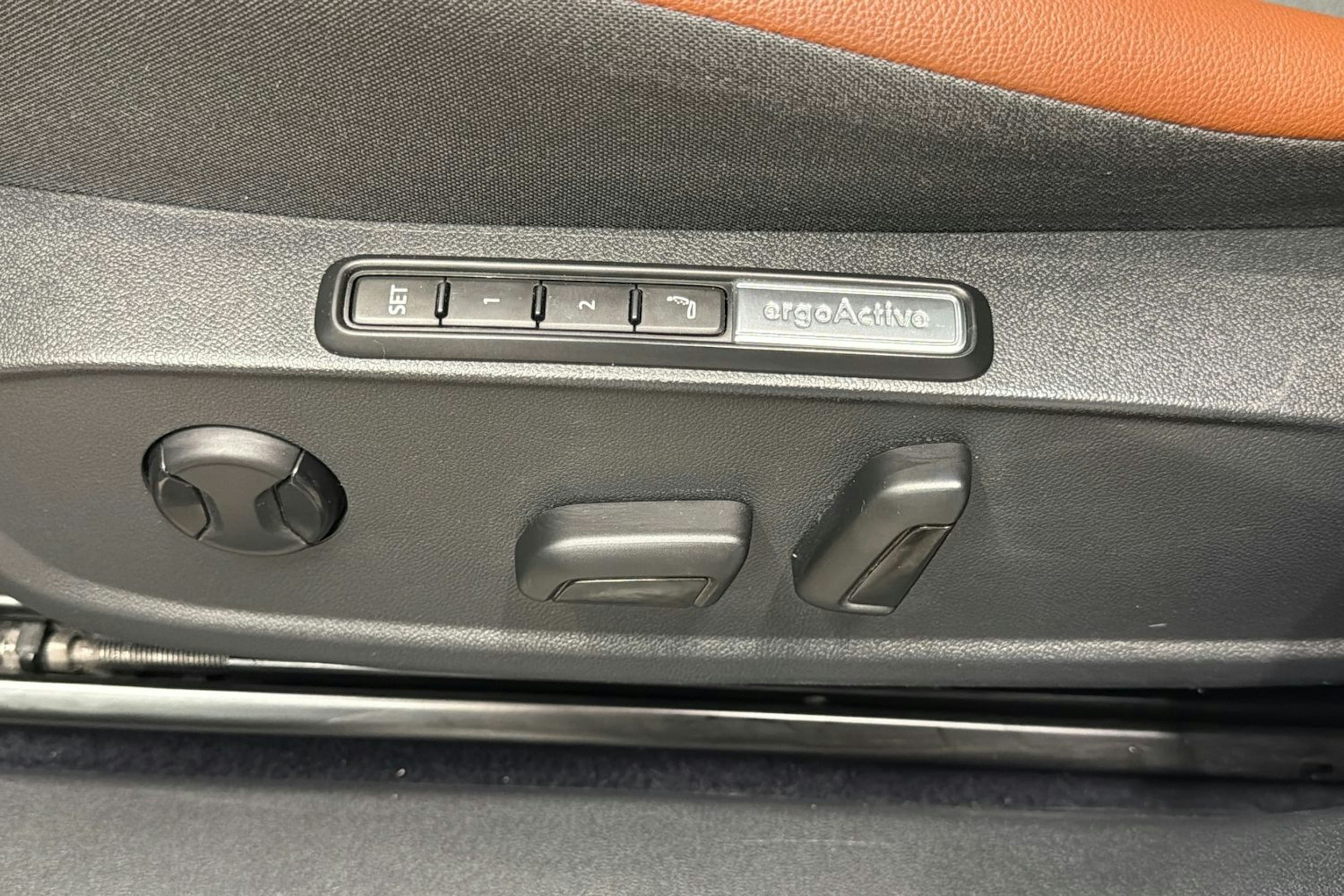 valkoinen Volkswagen ID.5 2022 kuva 25.