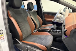 valkoinen Volkswagen ID.5 2022 kuva 27.