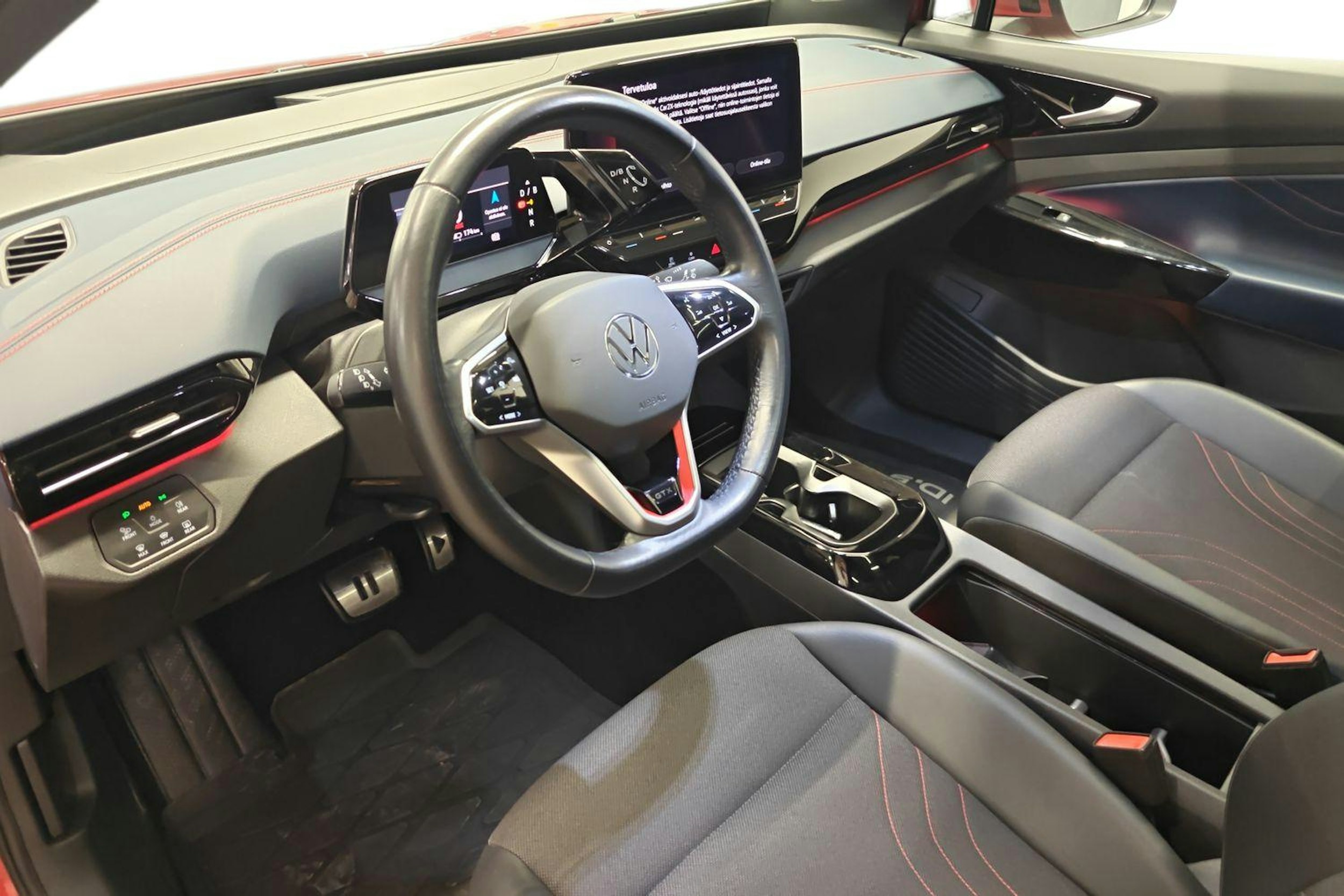 punainen Volkswagen ID.5 2022 kuva 7.