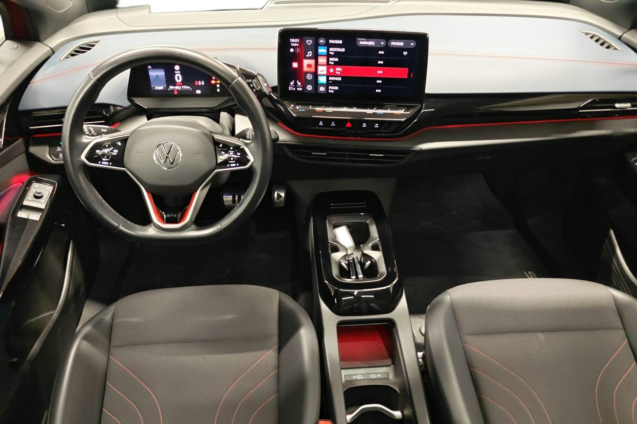 punainen Volkswagen ID.5 2022 kuva 9.