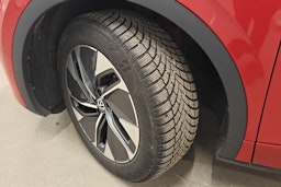 punainen Volkswagen ID.5 2022 kuva 13.