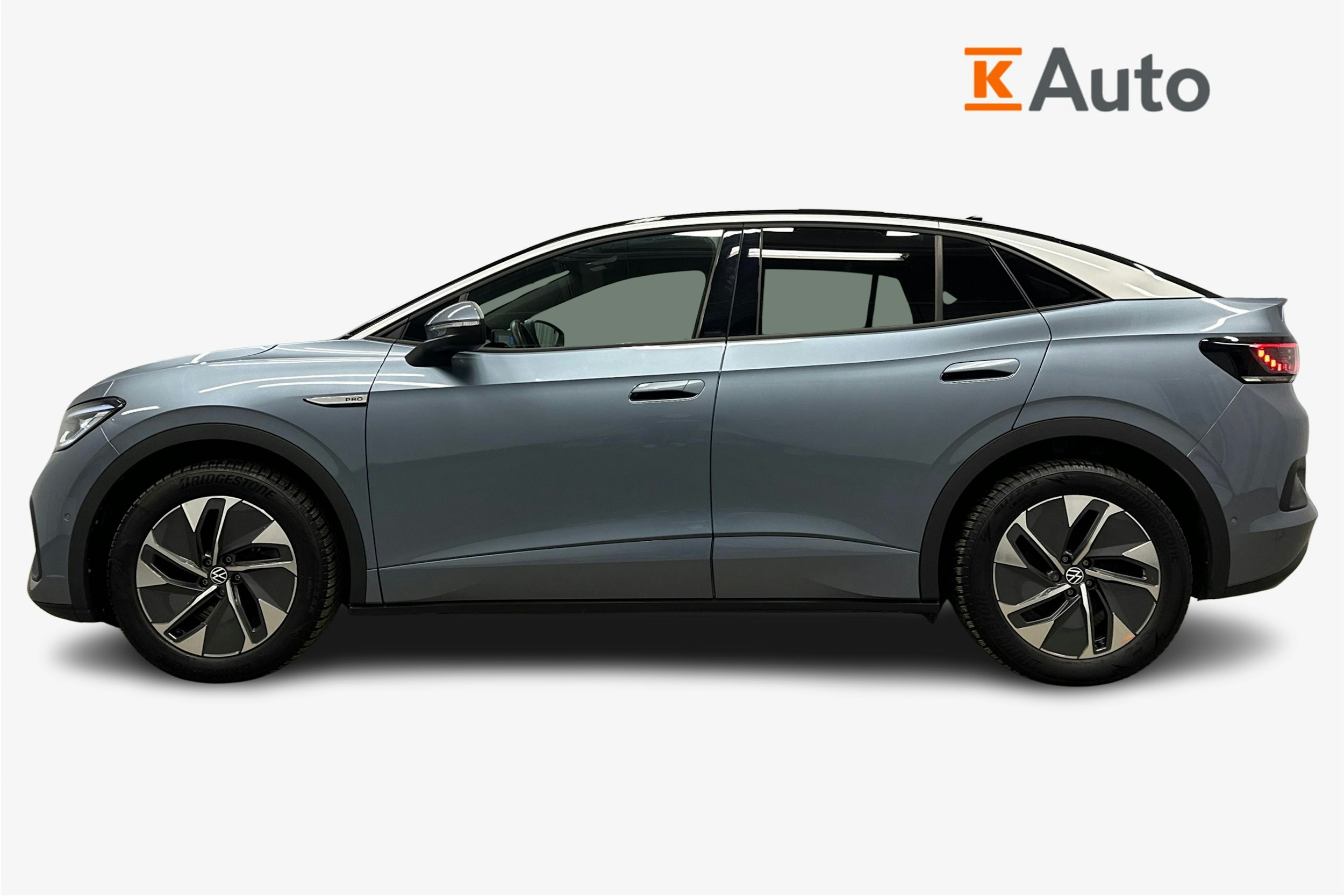 sininen Volkswagen ID.5 2022 kuva 6.