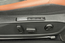 sininen Volkswagen ID.5 2022 kuva 15.