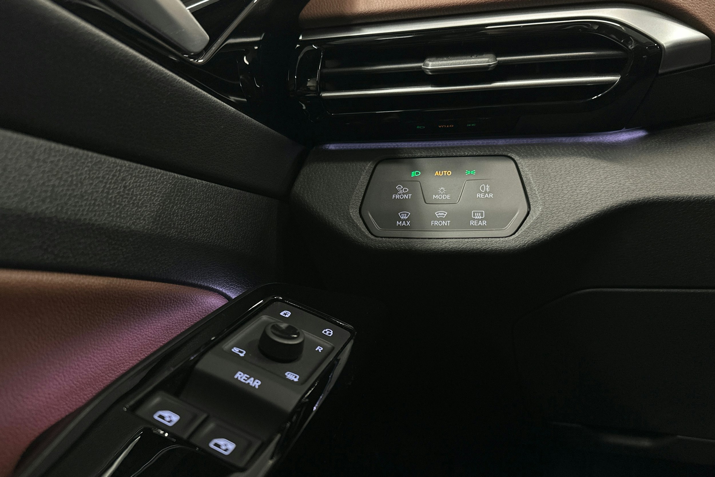 sininen Volkswagen ID.5 2022 kuva 17.