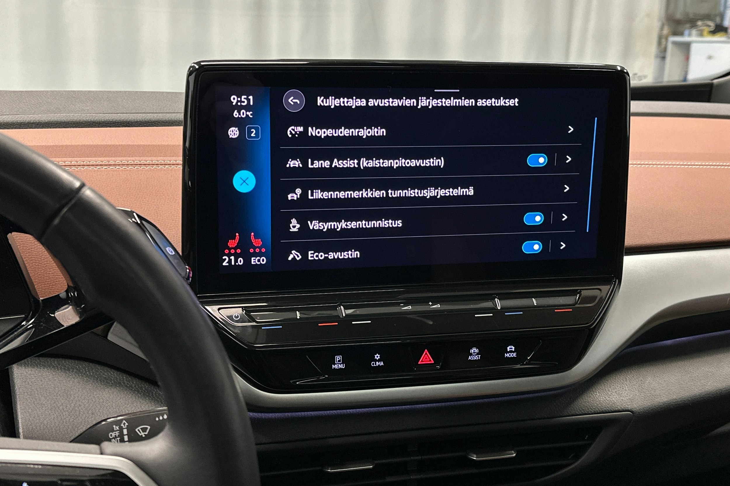 sininen Volkswagen ID.5 2022 kuva 28.