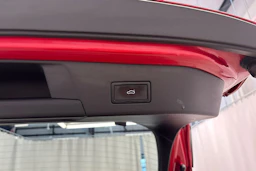 punainen Volkswagen ID.5 2022 kuva 36.