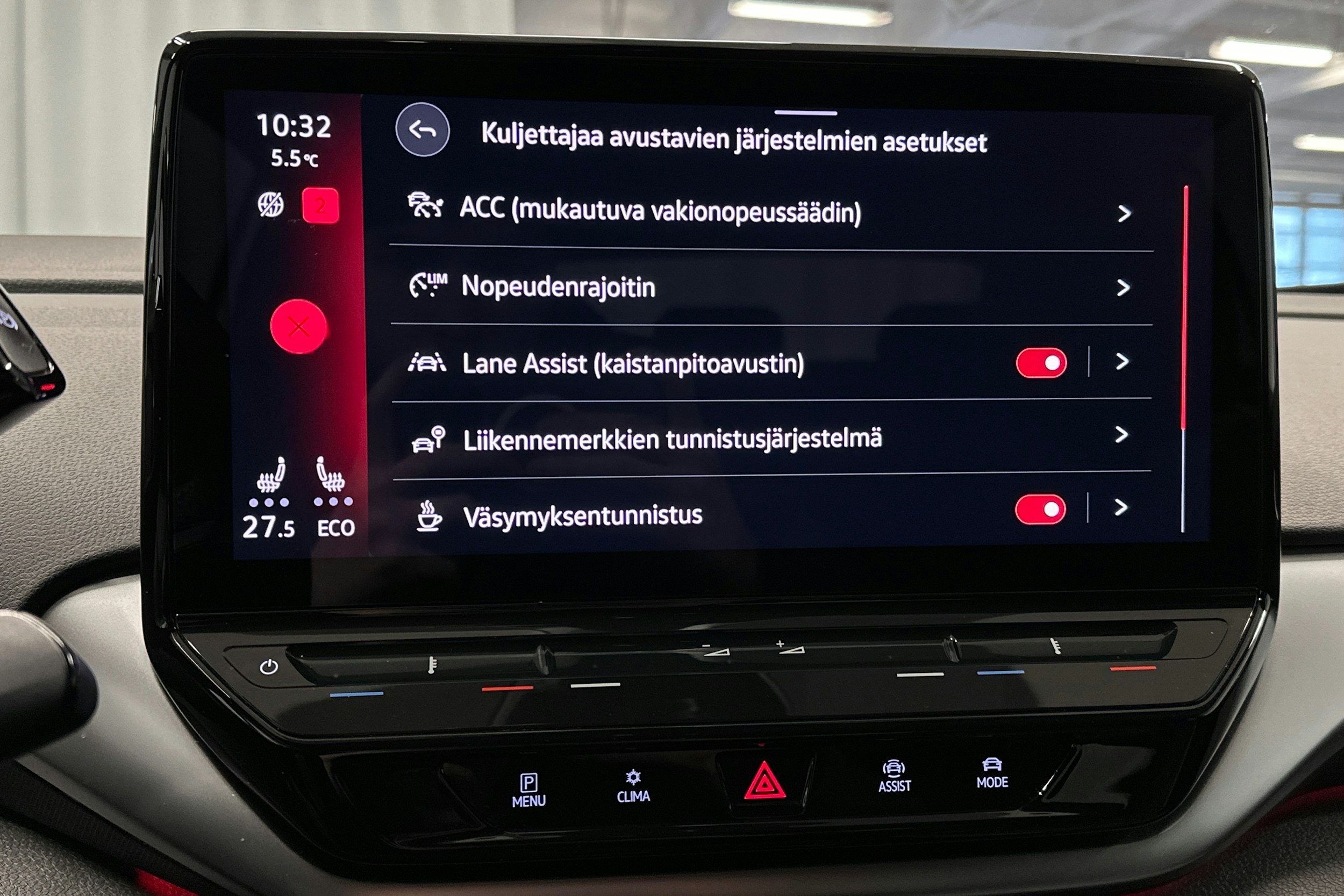 valkoinen Volkswagen ID.5 2022 kuva 26.