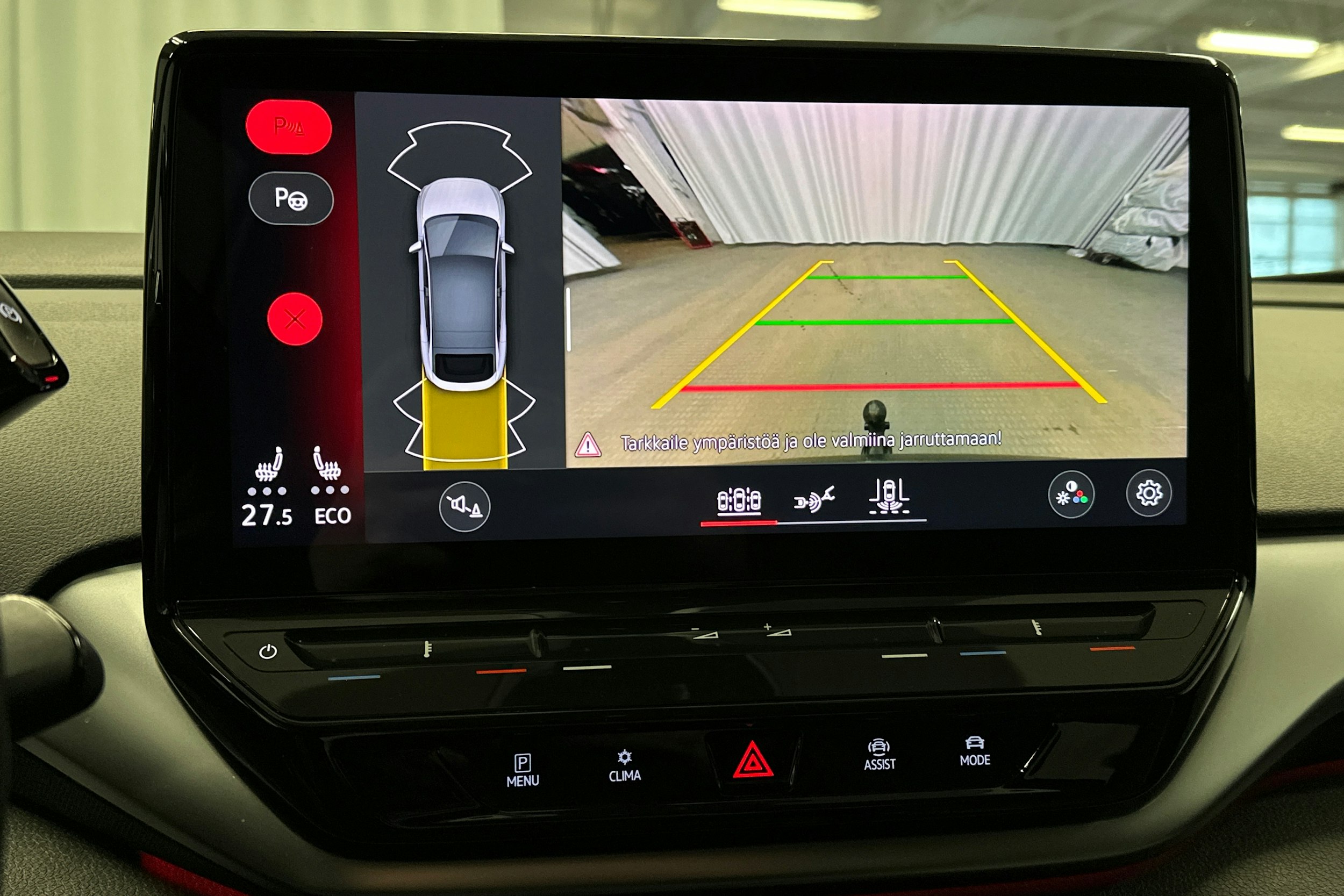 valkoinen Volkswagen ID.5 2022 kuva 28.