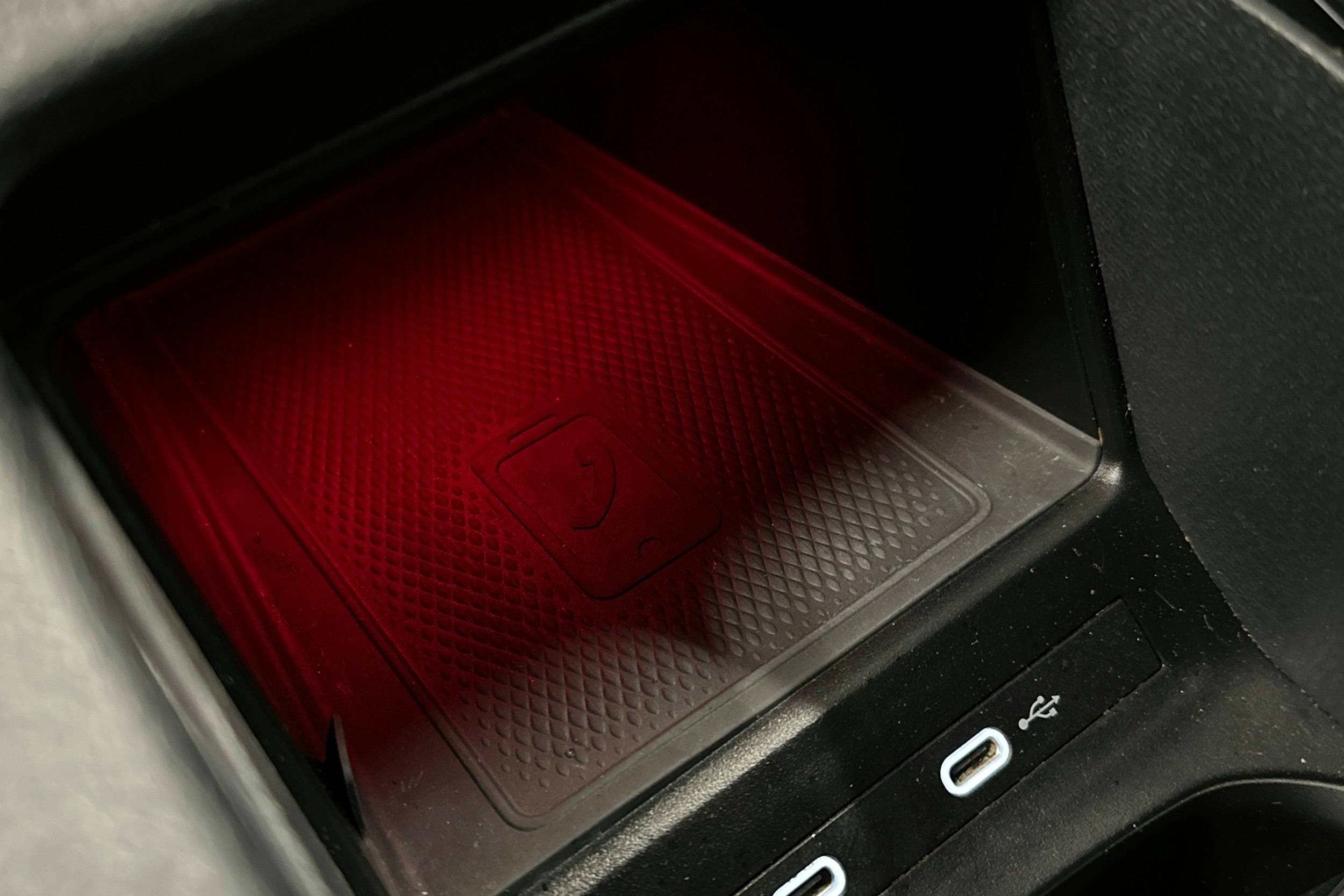 valkoinen Volkswagen ID.5 2022 kuva 29.