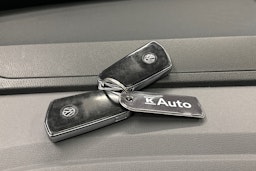 valkoinen Volkswagen ID.5 2022 kuva 30.