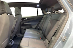 Sininen Volkswagen ID.5 2022 kuva 11.