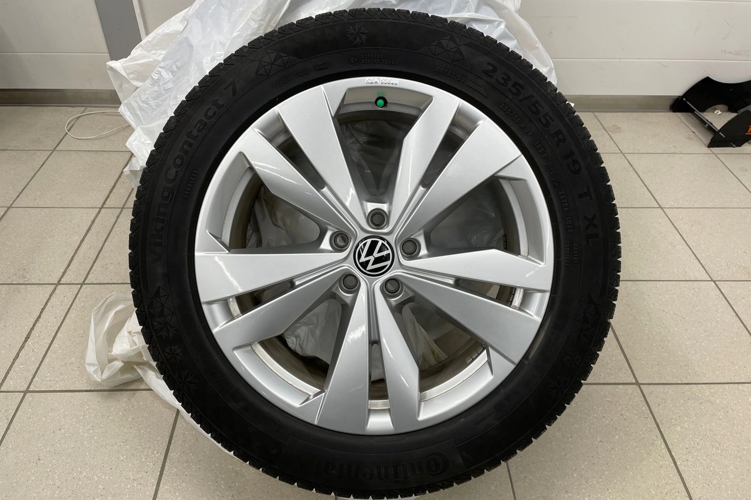 Sininen Volkswagen ID.5 2022 kuva 13.