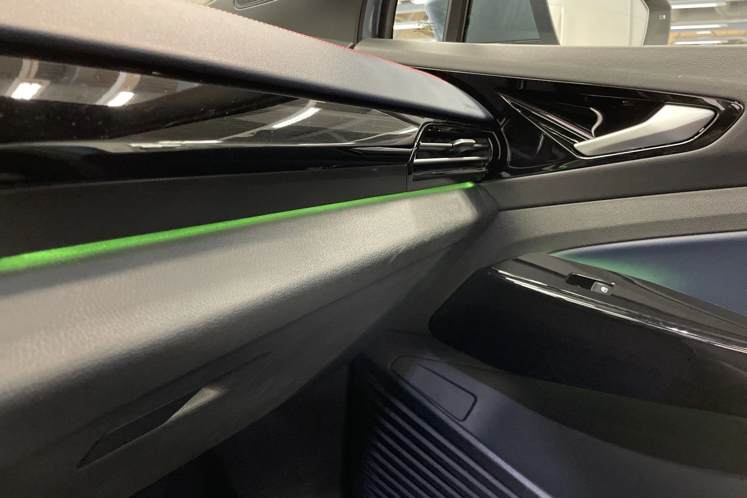 Sininen Volkswagen ID.5 2022 kuva 25.