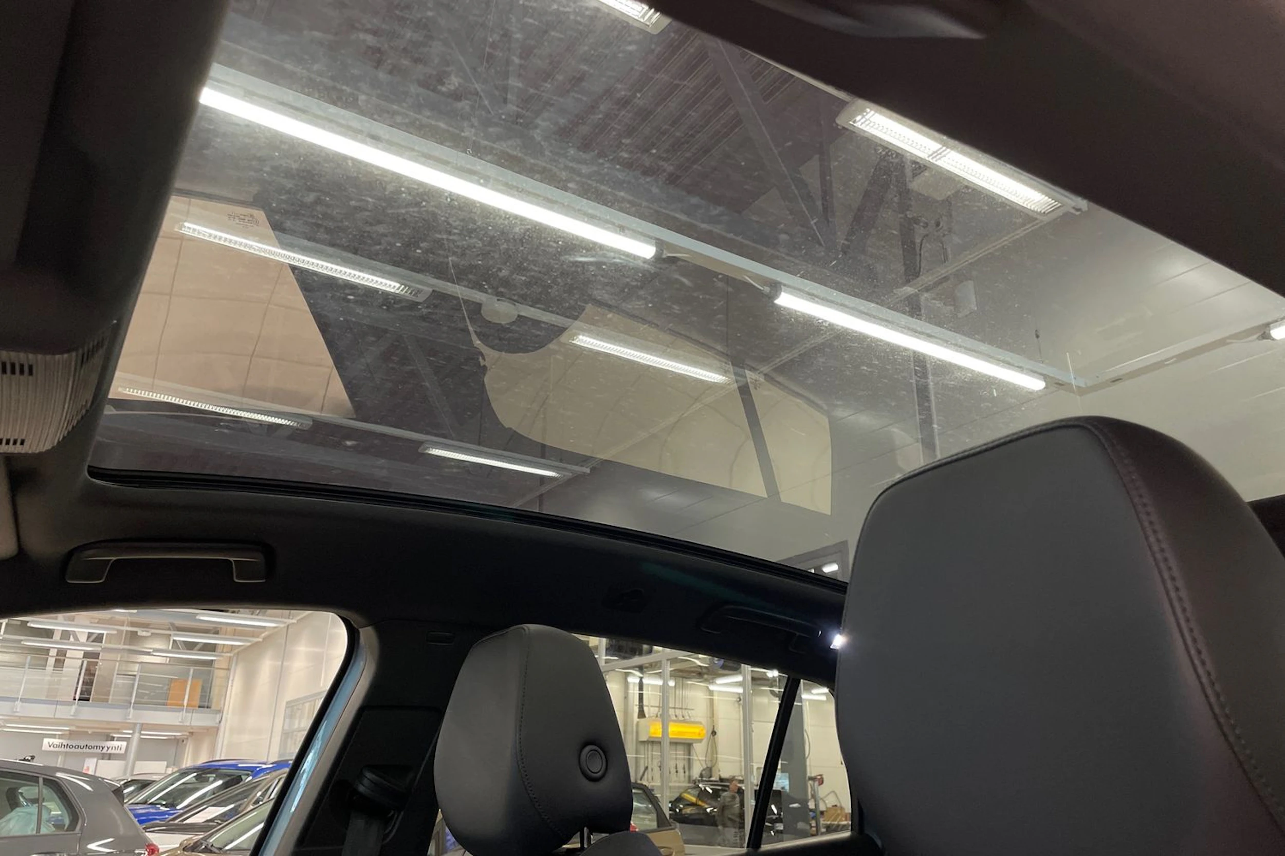 Sininen Volkswagen ID.5 2022 kuva 26.